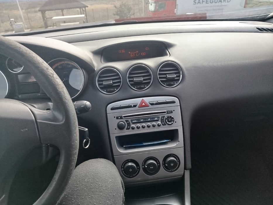 Vând Peugeot 308 din anul 2011