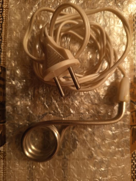 Продаётся советский кипятильник.