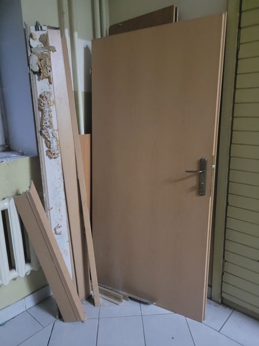 Продам дверь межкомнатную
