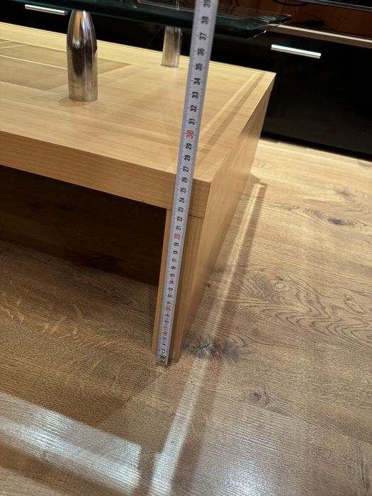 Холна маса със стъкло