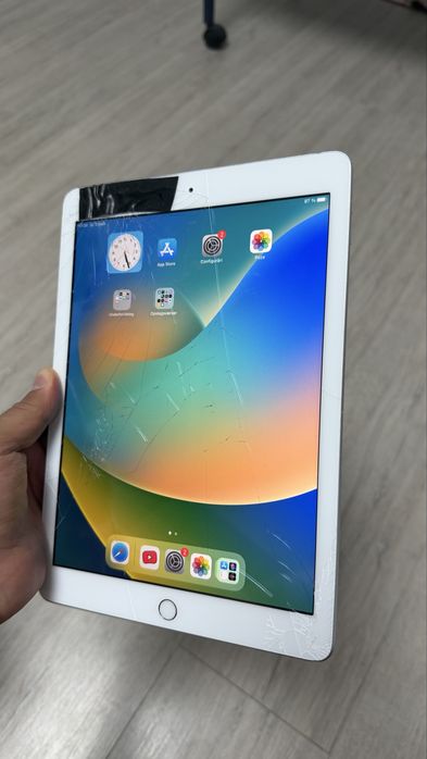 iPad 5th Gen A1822 Functionala Tableta