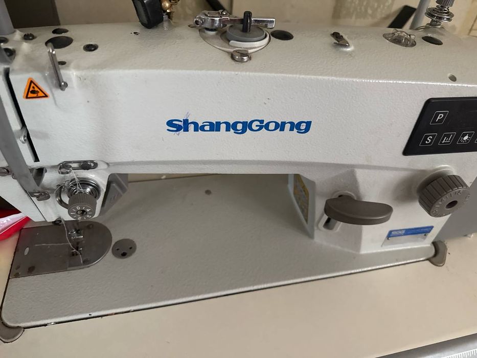 Tikuv mashinasi shanggong yengi 2 mata ishlatilgan yengide turipti