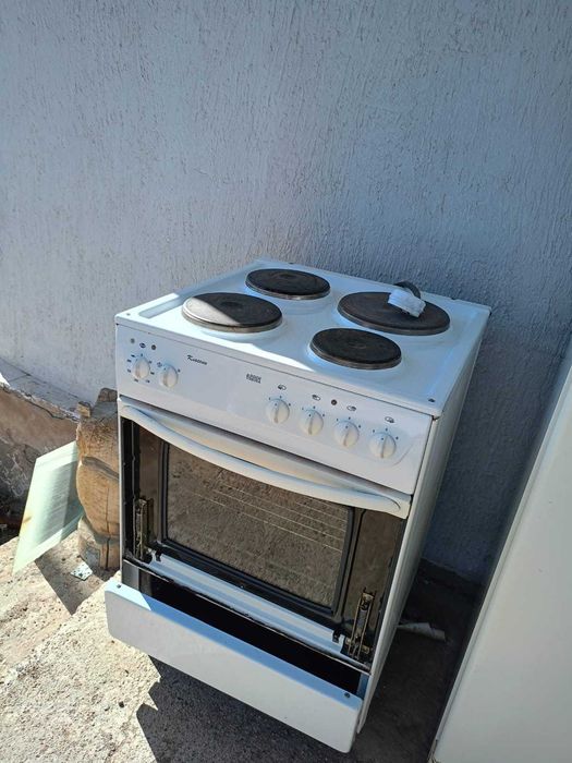Продам электроплиту