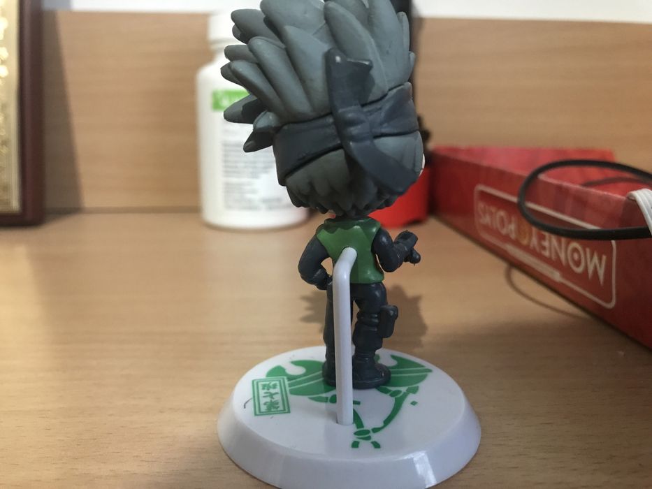 Фигурка какаши