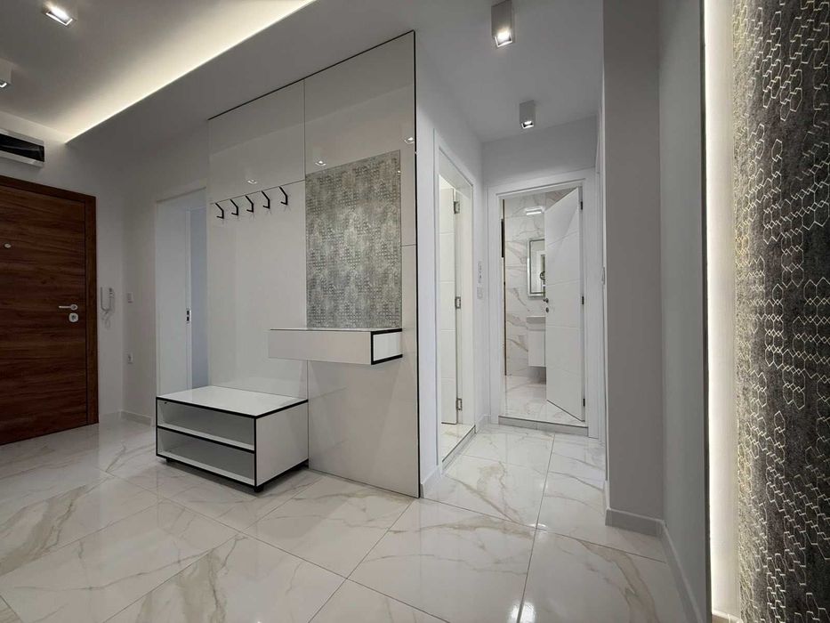 Продава се Тристаен апартамент в Пловдив, Остромила - 118 кв.м за 1992 €/кв.м - Снимка #4