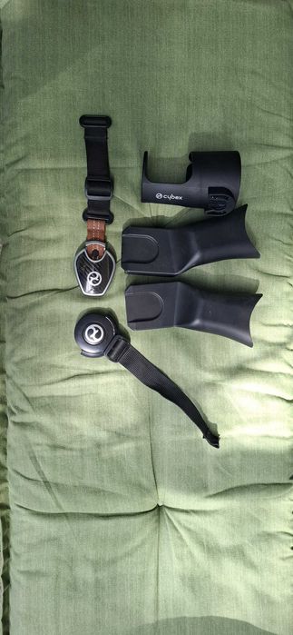 Намалена! Cybex Priam Lux Platinum - комплект + 2 летни коша