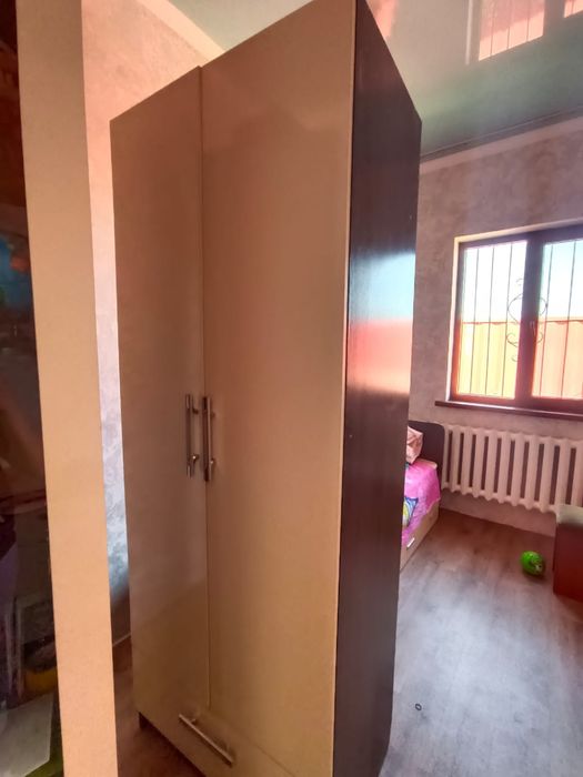 2 шкафы, 2 кровать.