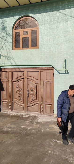 Hovli sotiladi 9 sotix