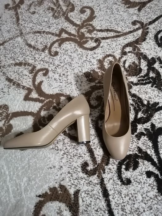 Продам женские кожаные итальянские туфли