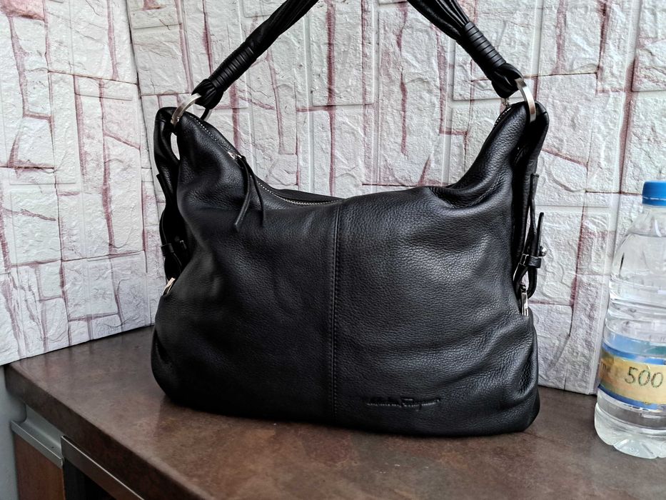 дамска чанта,Salvatore Ferragamo-черна кожена торба-естествена кожа