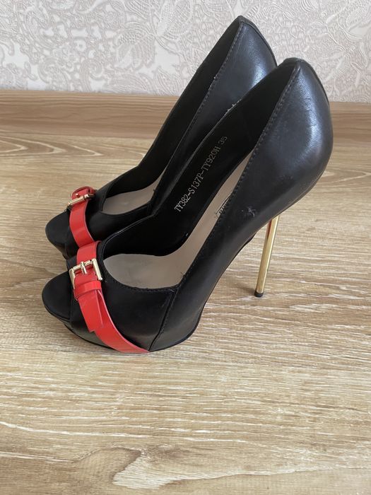 Продам туфли