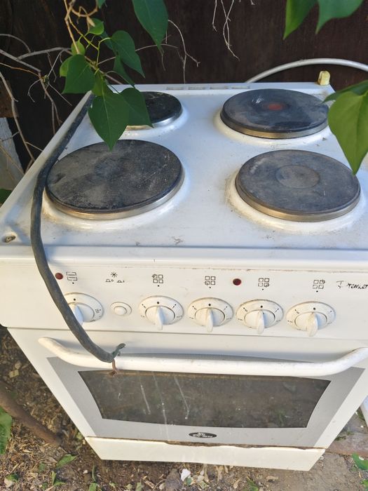 Продам электроплиту