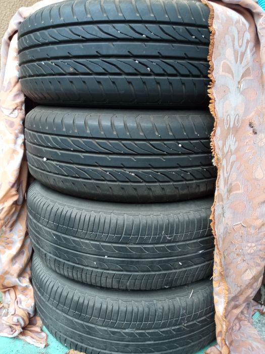 Гуми с метални джанти Тойота Корола