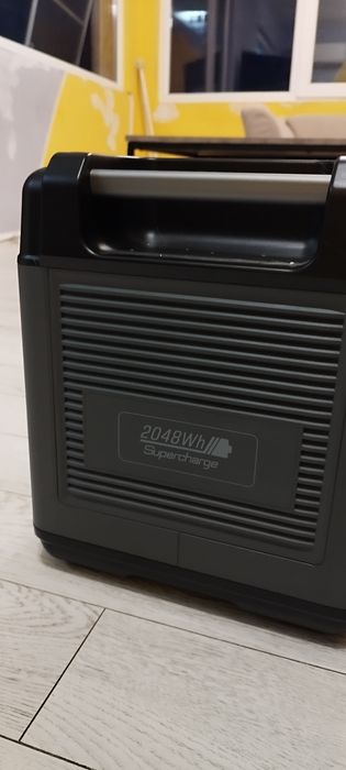 Преносима соларна зарядна станция  2400 w Oukitel power station