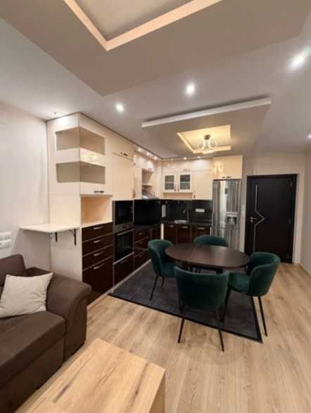 Двустаен апартамент за продажба Дружба 2