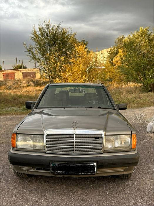 Мерседес 190, 1.8 литра