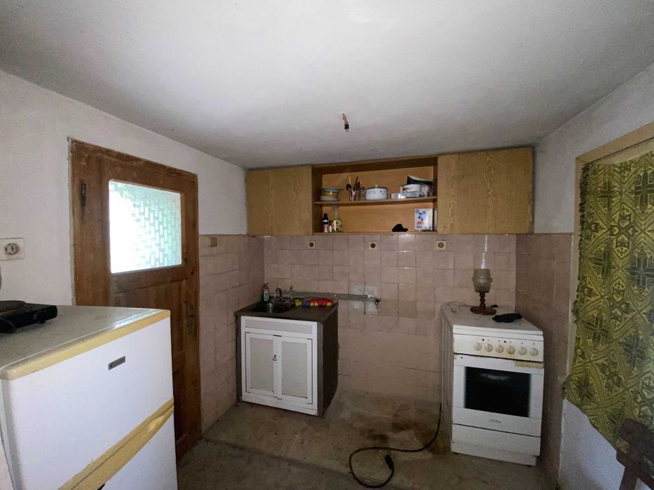 Продава се Къща в с. Владиня, Област Ловеч - 130 кв.м за 30 €/кв.м - Снимка #2