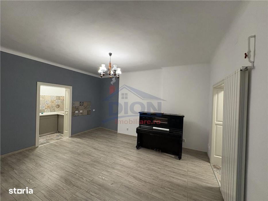 UNIVERSITATE, 3 camere, parter inalt, 61 mp, amenajat