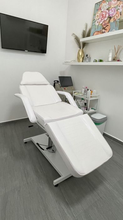 Тройно Чупеща Кушетка с Хидравлика като НОВА