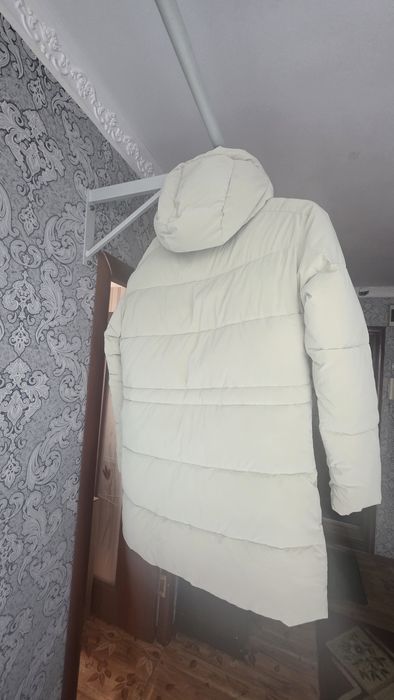Продам зимную куртку б/у