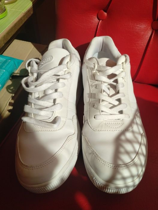 Adidasi piele Lacoste