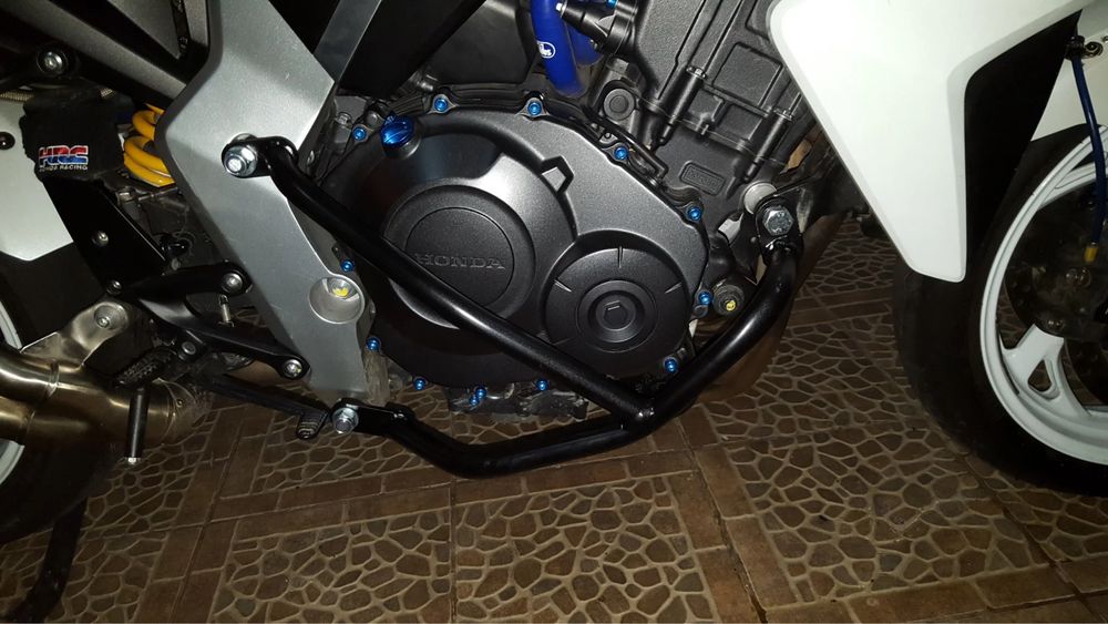 Продавам краш барове crazy iron за honda cb1000r sc60