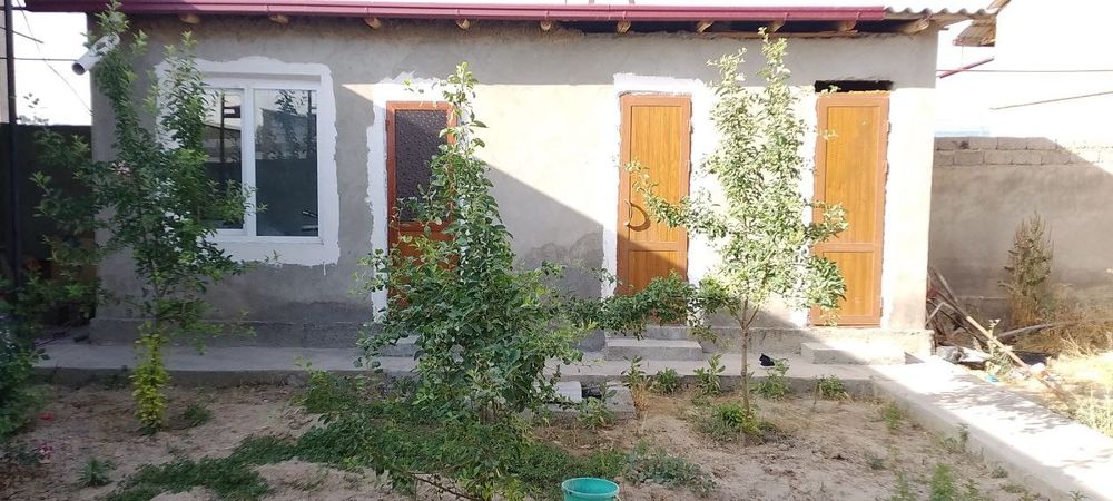 Hovli sotiladi Zangiota tumani