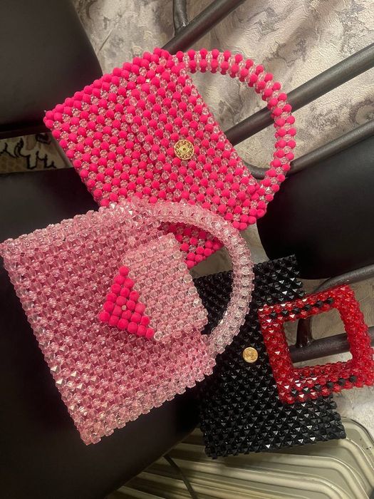 Xoxlagan uslubingizda zakazga toʻqib beriladi. Dastavka butun oʻzbekis