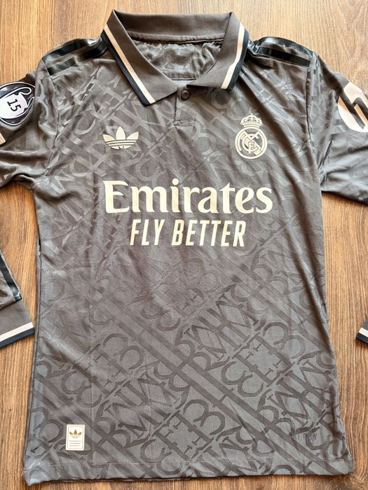 Продавам футболна фоанелка  на Реал Мадрид  / Real Madrid  2024-2025 9 MBAPPE