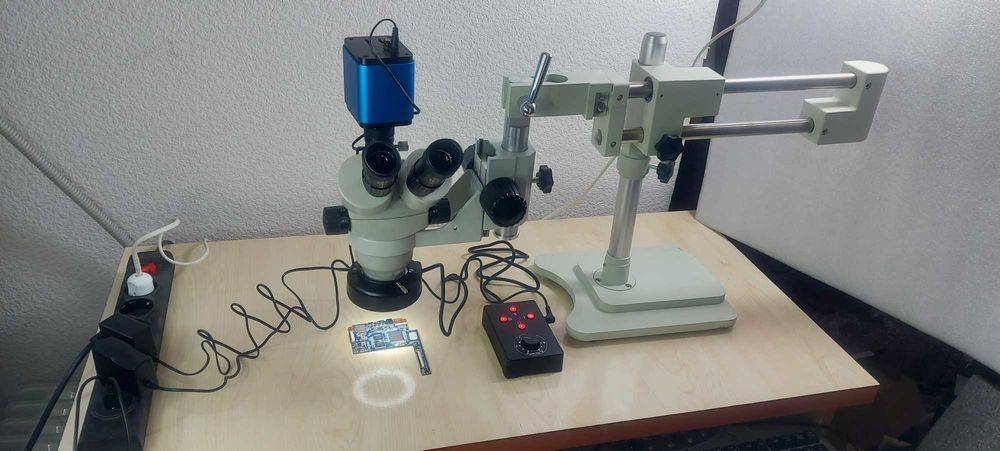 Топовый Тринокулярный Микроскоп