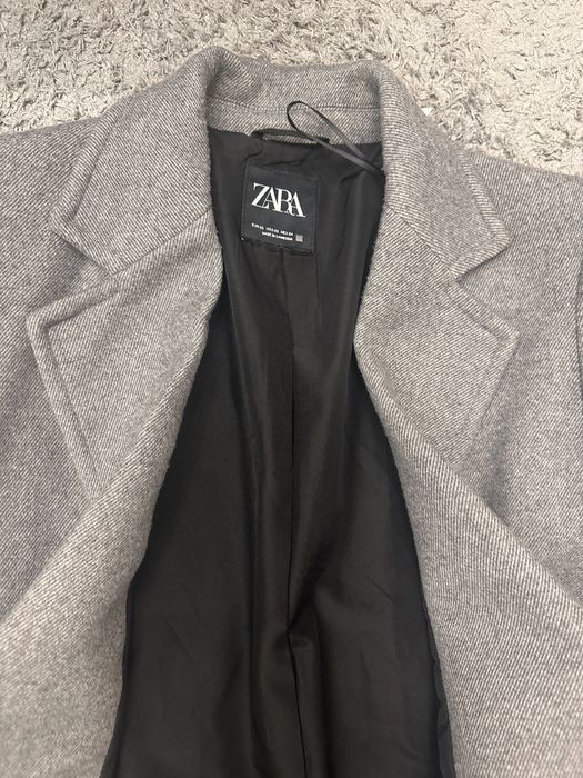 Пальто Zara серое, классическое