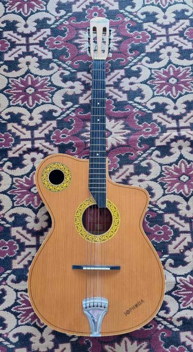 Китара Кремона Зорница