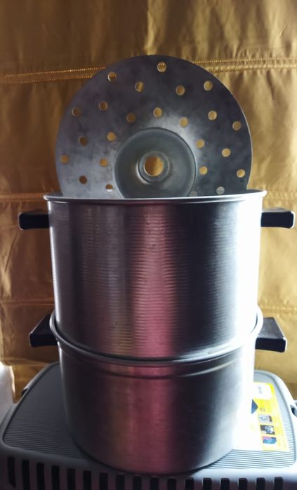 Продаю  советскую мантоварку.