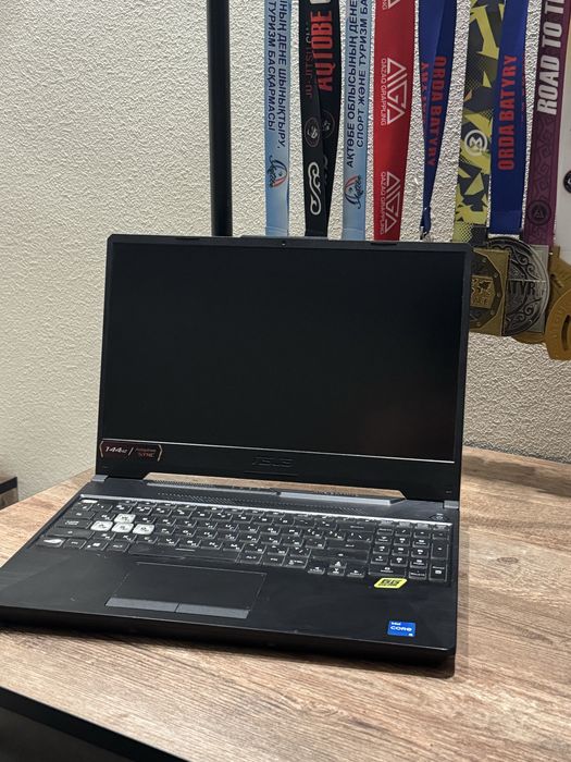 Продам игровой ноутбук ASUS