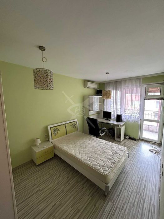 Продава се Тристаен апартамент в Бургас, Лазур - 99 кв.м за 2283 €/кв.м - Снимка #4