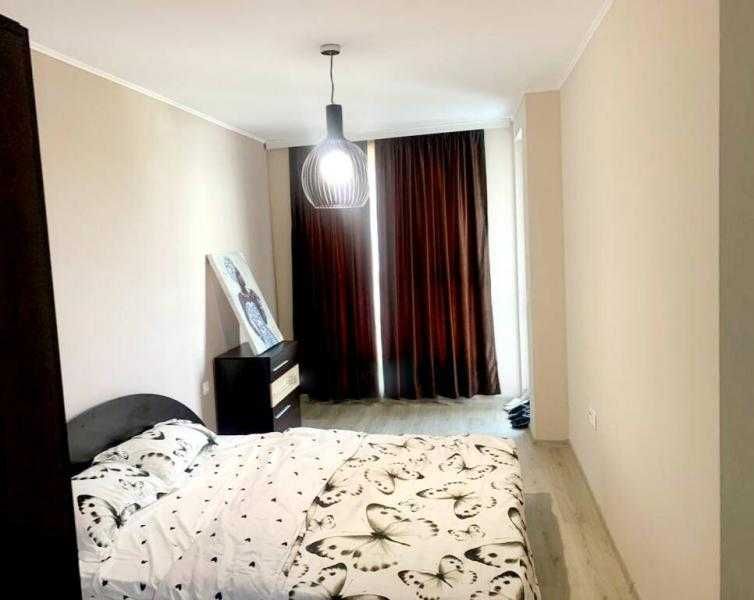 Лускозен тристаен апартамент в Зорница