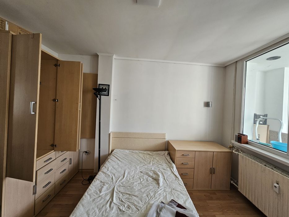 Дава се под наем Тристаен апартамент в София, Слатина - 110 кв.м за 199.41 € - Снимка #1