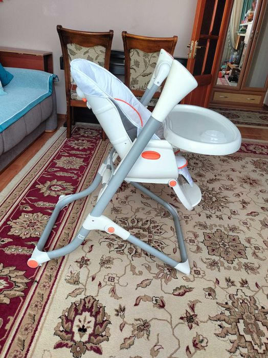 Продам детский стул для кормления babyton