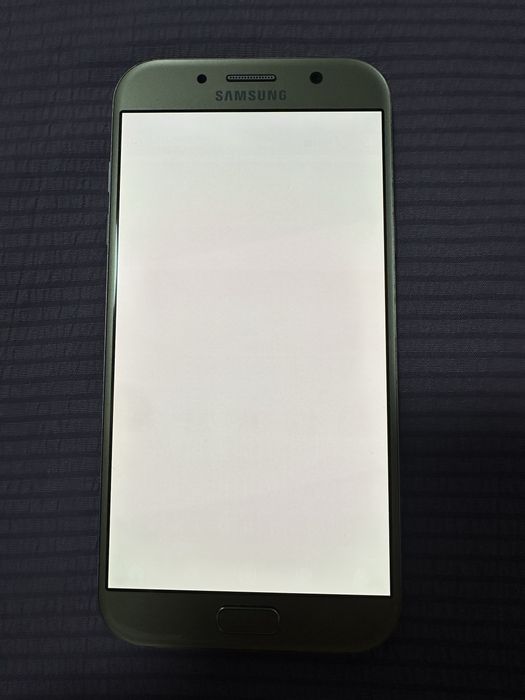 Samsung Galaxy A7 (2017) • 32Gb • Exynos 7880