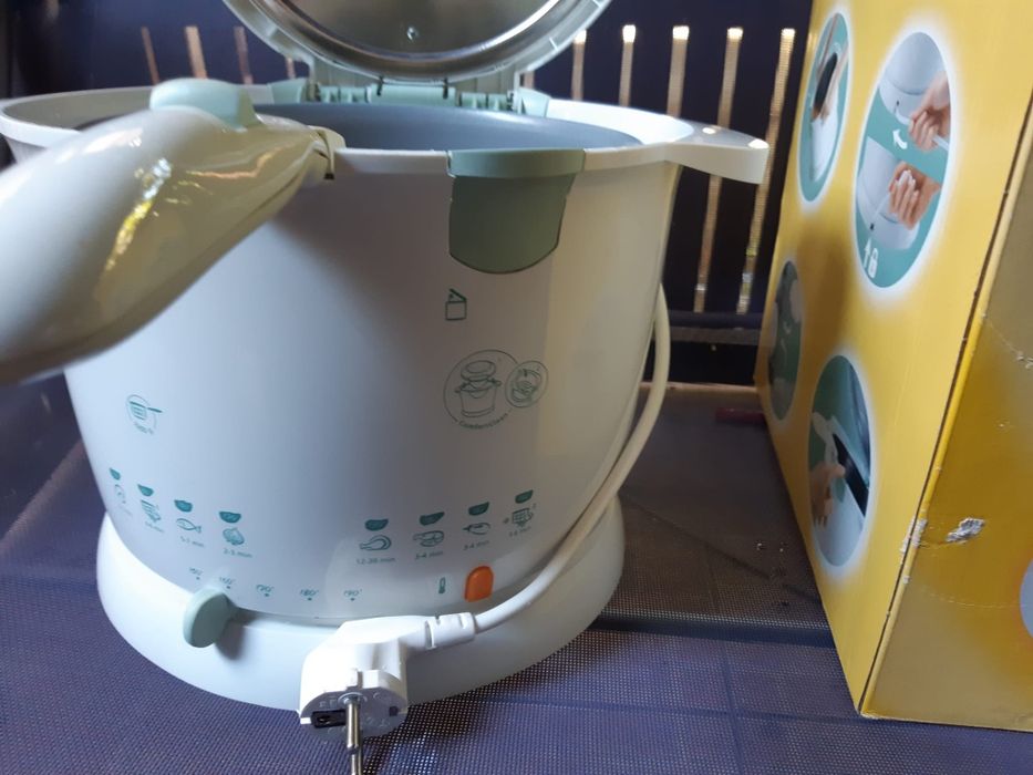 Friteuza Philips comfort HD 6111