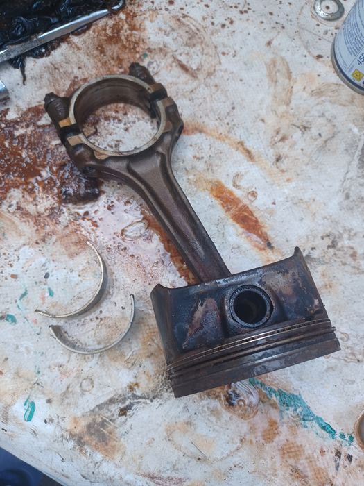 Bloc motor,pistoane,Opel Astra H ,Zafira 1.6 cod 24427722