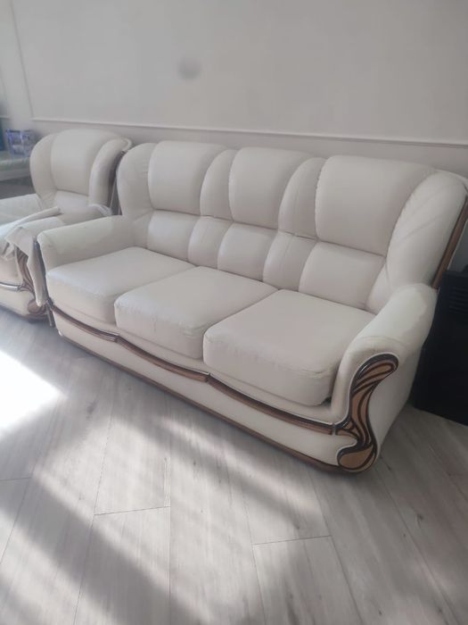 Продам диван и кресло