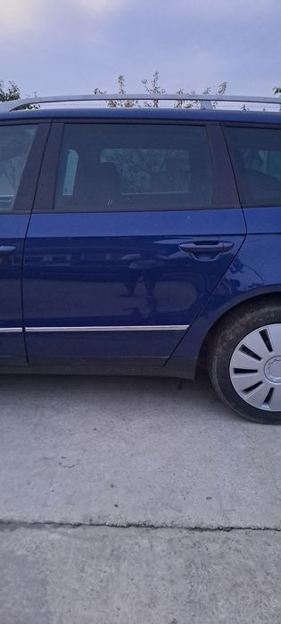 Vând usi stanga fata st spate vw Passat B6 break LC5E in stare foarte buna