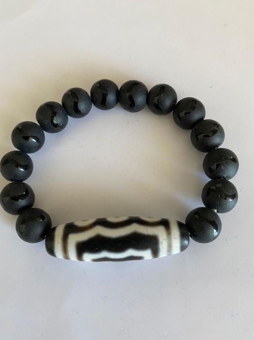 Браслет из камней