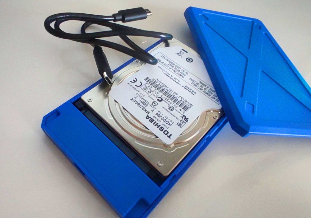 преносим HDD 320gb на 0h работа и 100% здраве