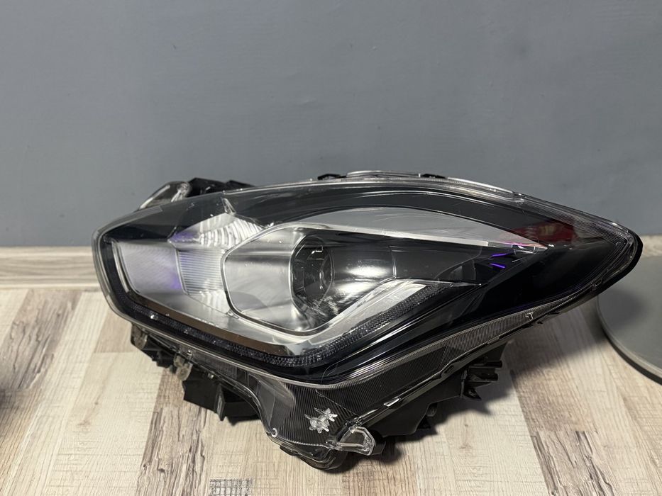 Ляв Фар Suzuki Swift 2020 Перфектен