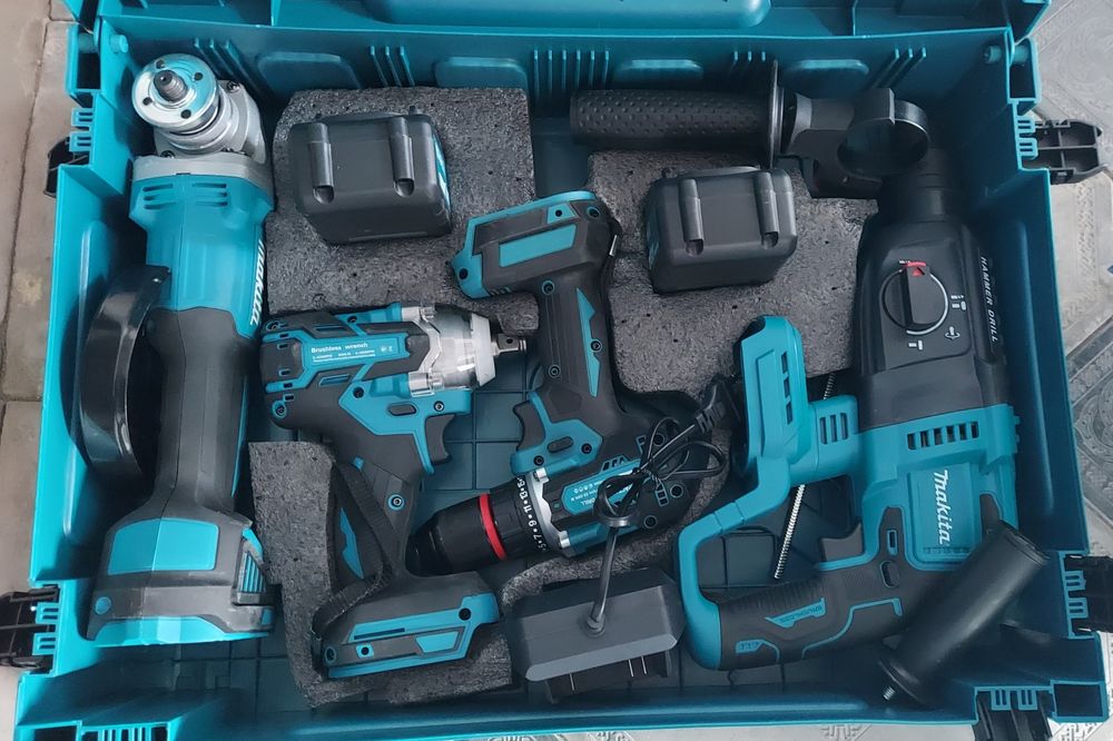 Набор инструментов макита