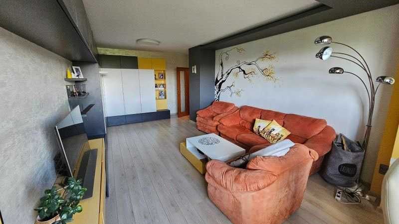Дава се под наем Двустаен апартамент в София, Мусагеница - 74 кв.м за 700 € - Снимка #2