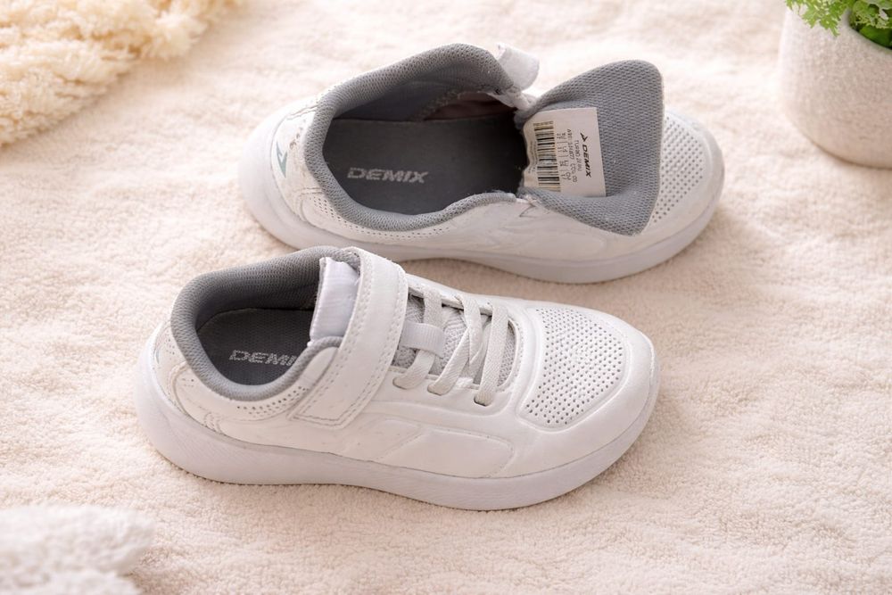 Кроссовки детские