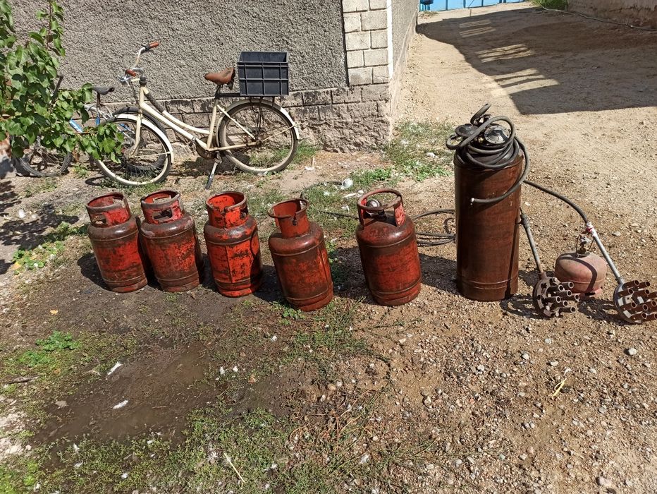 Газовые балоны,3х размеров